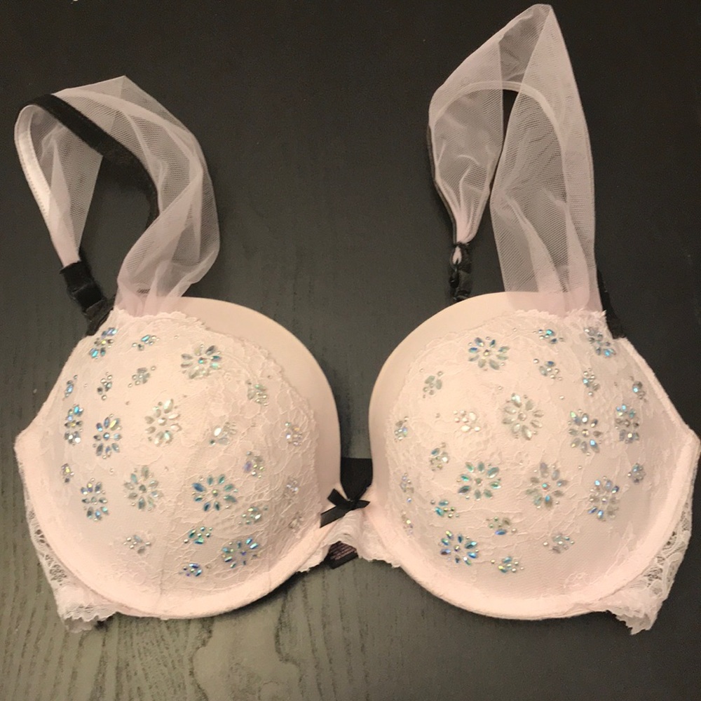 Victoria’s Secret Dream Angels Bedazzled Bra 34DD
